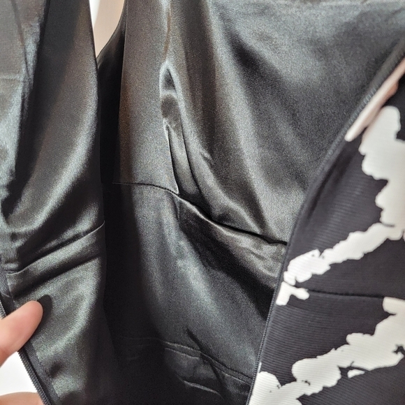 White House Black Market Dress - Picture 14 of 14